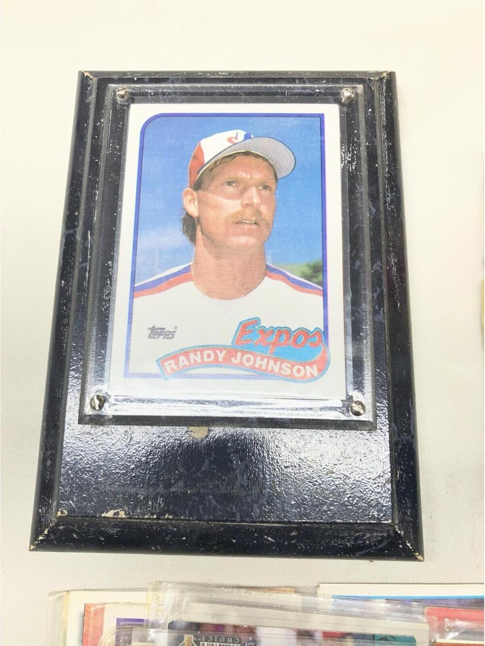 Random Lot Of Baseball Cards (90% Baseball 10% Other) - Picture 2 of 11